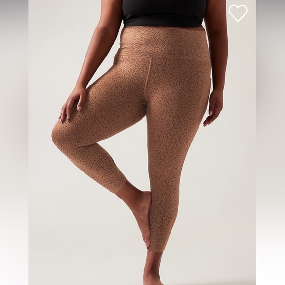 Athleta Salutation Stash 7/8 Tight / Legging (shanti animal beige) - Picture 3 of 8